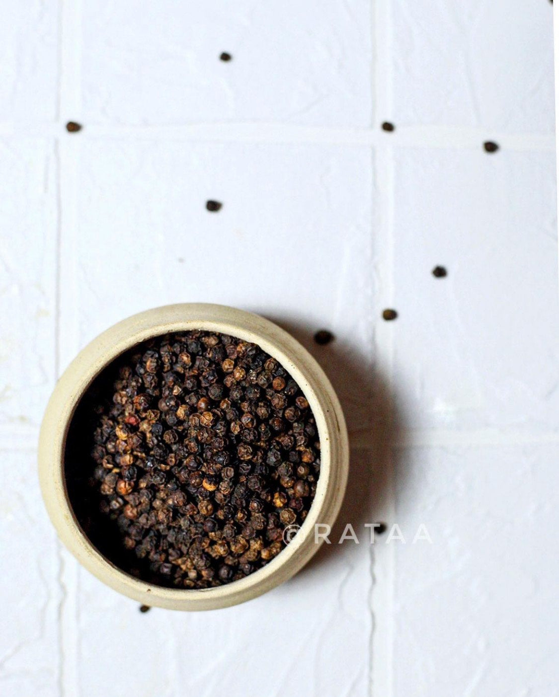 white kitchen tiles_Rataa_Photography_Backdrop_Sri_lanka3