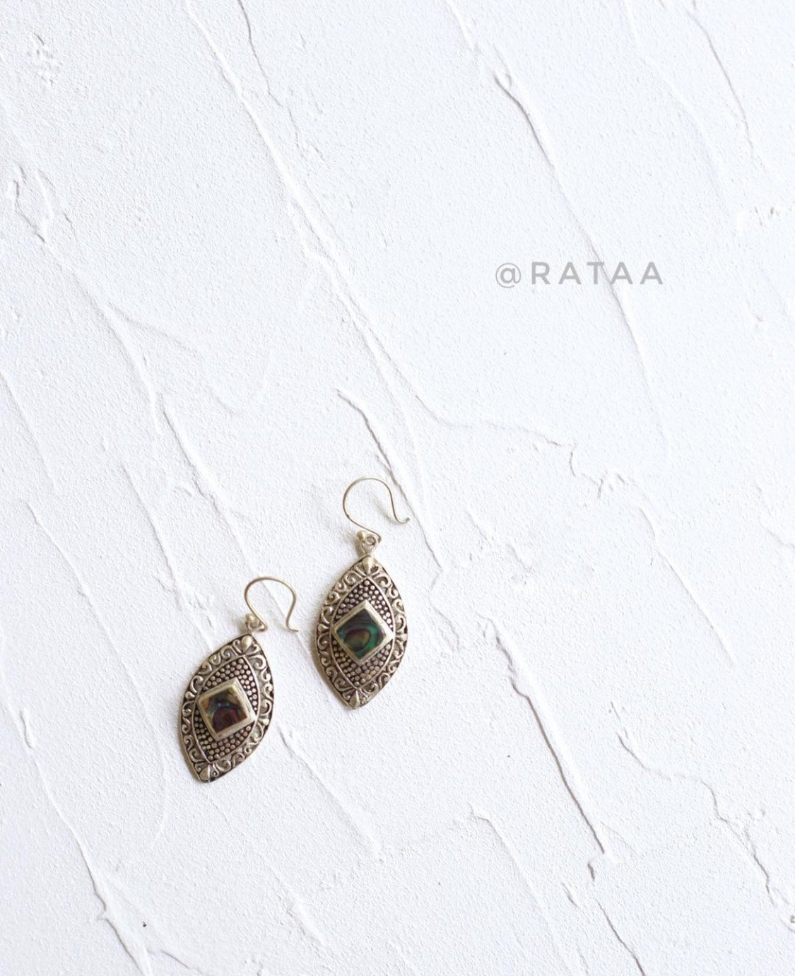 white wall_Rataa_Photography_Backdrop_Sri_lanka1